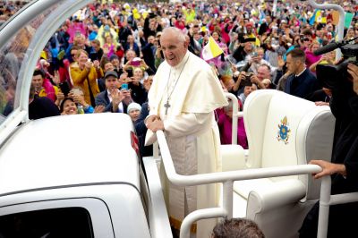 <div class="buttonTitle"><div class="roundedlIcon white mbianco mprest"></div></div>The Catholic Jubilee Year: A Tradition of Renewal and Grace