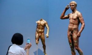 <div class="buttonTitle"><div class="roundedlIcon white mbianco mprest"></div></div>Italy will be able to recover a 2,000-year-old Greek statue from the Getty Museum in California