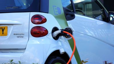 Italy offers subsidies to buyers of green vehicles