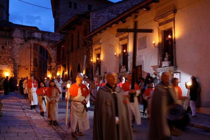 Good Friday in Assisi: Ancient Traditions Live On - La Gazzetta Italiana